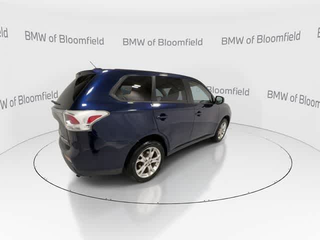 Thumbnail: 2014 Mitsubishi Outlander - 8