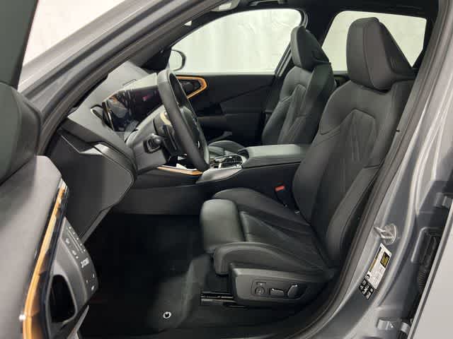 Thumbnail: 2025 BMW X3 - 21