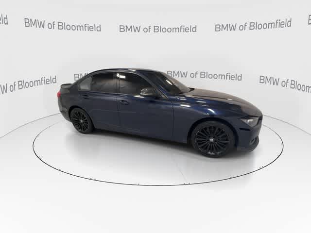 Thumbnail: 2012 BMW 3 Series - 9