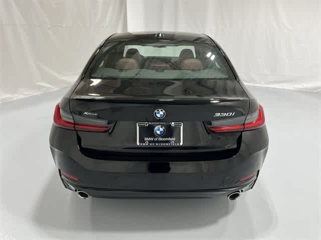 Thumbnail: 2023 BMW 3 Series - 13