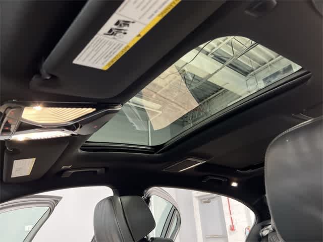 Thumbnail: 2022 BMW 7 Series - 24