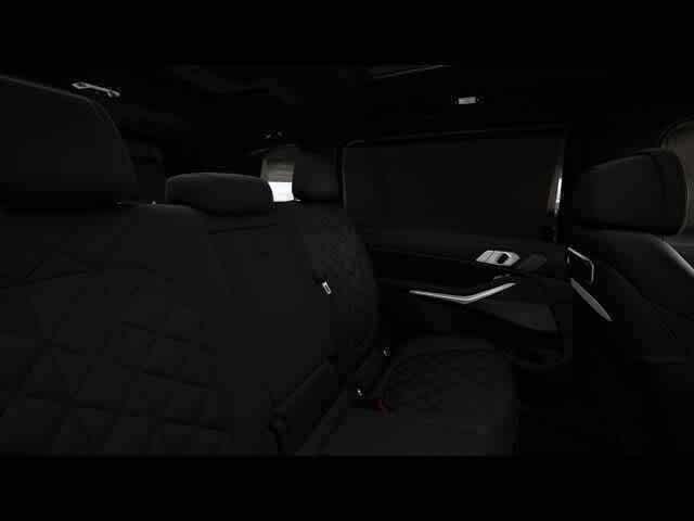 Thumbnail: 2025 BMW X7 - 12