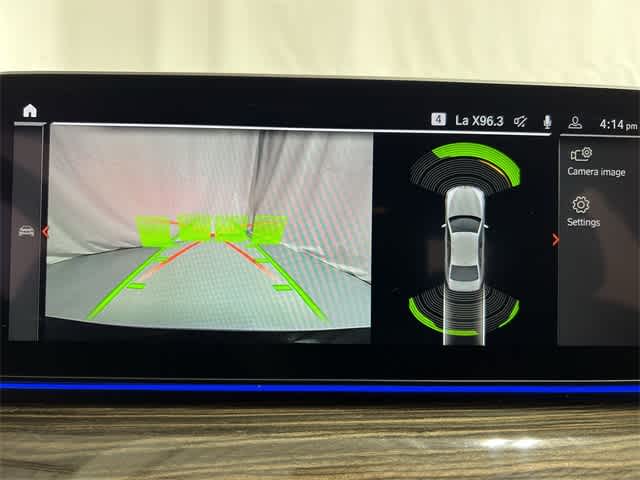 Thumbnail: 2023 BMW 5 Series - 29