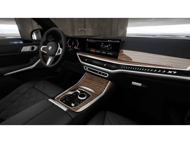 Thumbnail: 2026 BMW X7 - 14