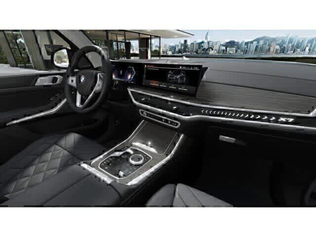 Thumbnail: 2026 BMW X7 - 14