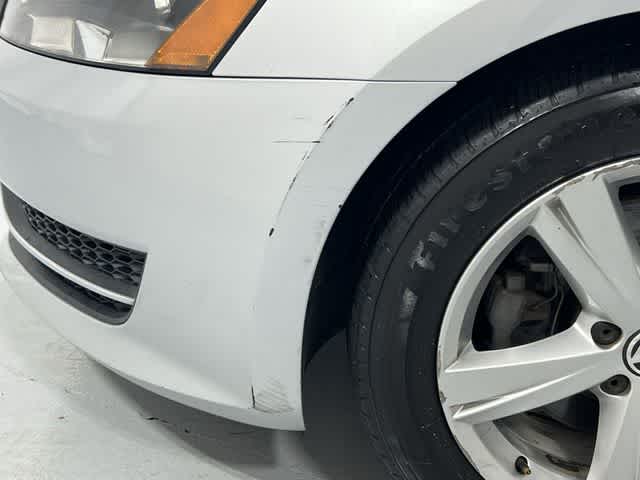 Thumbnail: 2013 Volkswagen Passat - 38