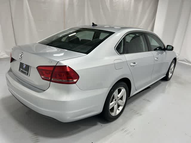 Thumbnail: 2013 Volkswagen Passat - 14