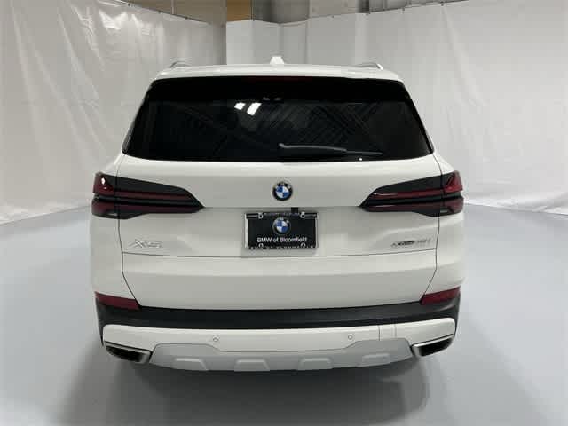Thumbnail: 2024 BMW X5 - 13