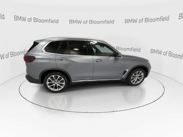 Thumbnail: 2025 BMW X5 - 8