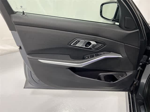 Thumbnail: 2021 BMW 3 Series - 35