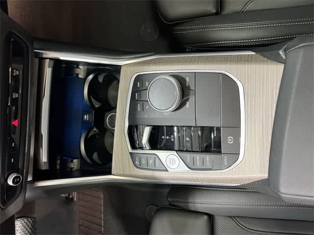 Thumbnail: 2025 BMW 3 Series - 31
