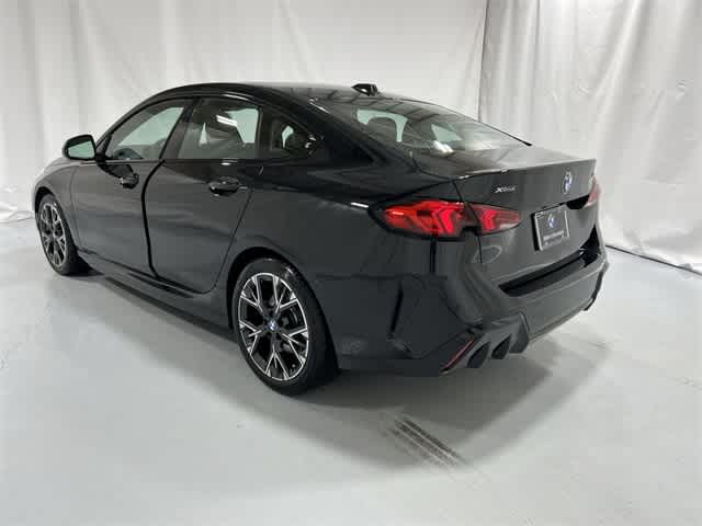 Thumbnail: 2025 BMW 2 Series - 12