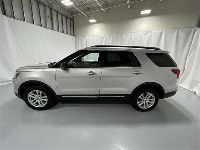 Thumbnail: 2018 Ford Explorer - 11