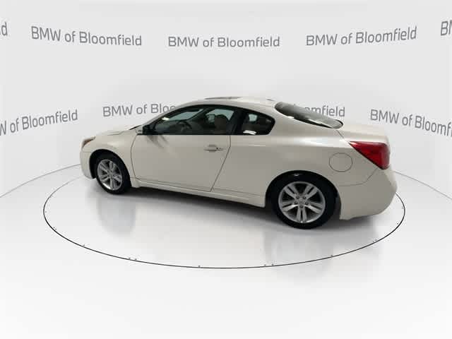 Thumbnail: 2010 Nissan Altima - 5