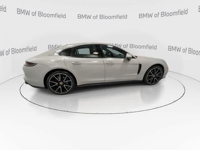 Thumbnail: 2022 Porsche Panamera - 9