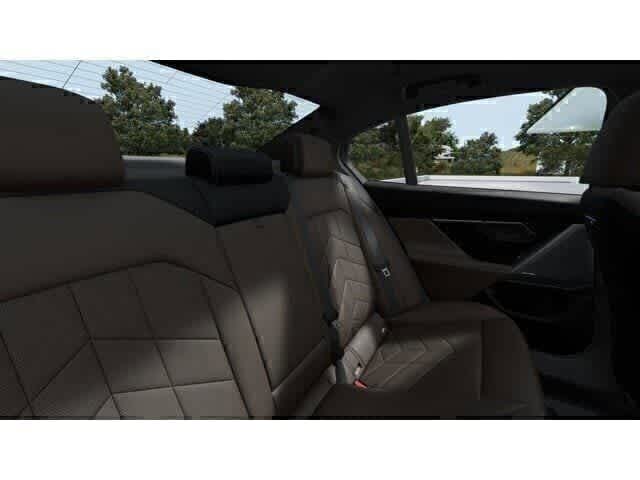 Thumbnail: 2026 BMW i5 - 12