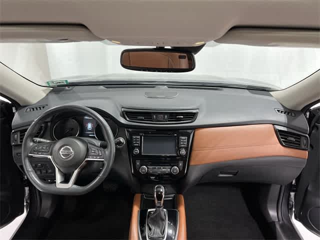 Thumbnail: 2017 Nissan Rogue - 20