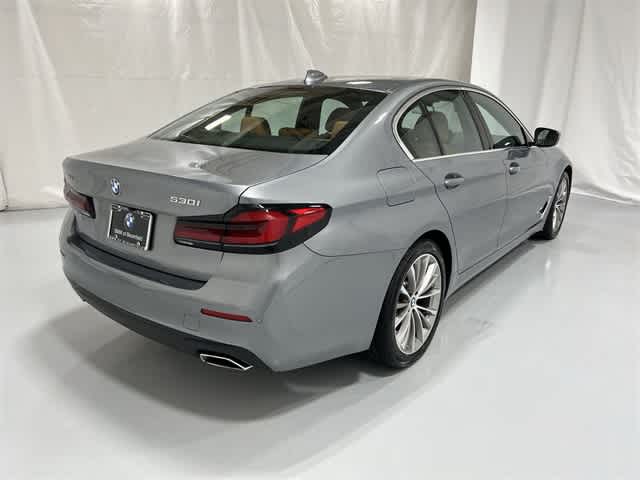 Thumbnail: 2023 BMW 5 Series - 14