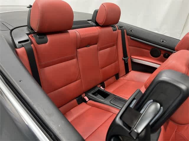 Thumbnail: 2011 BMW 3 Series - 25