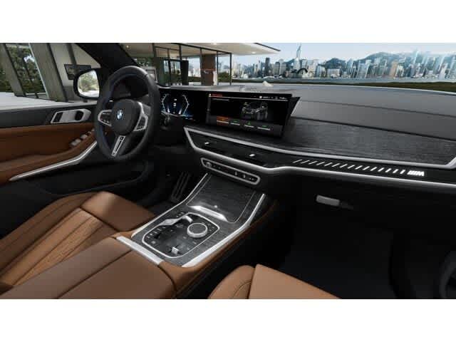 2025 BMW X7 M60i 14