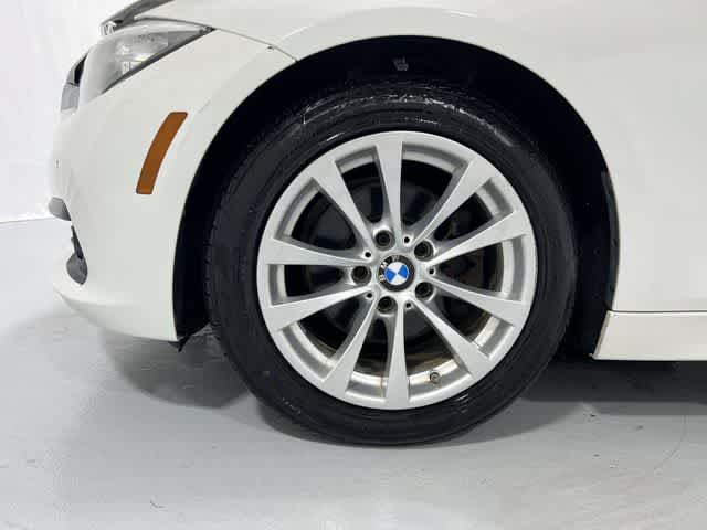 Thumbnail: 2017 BMW 3 Series - 18
