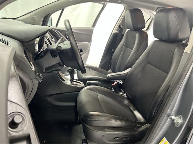 Thumbnail: 2019 Chevrolet Trax - 21