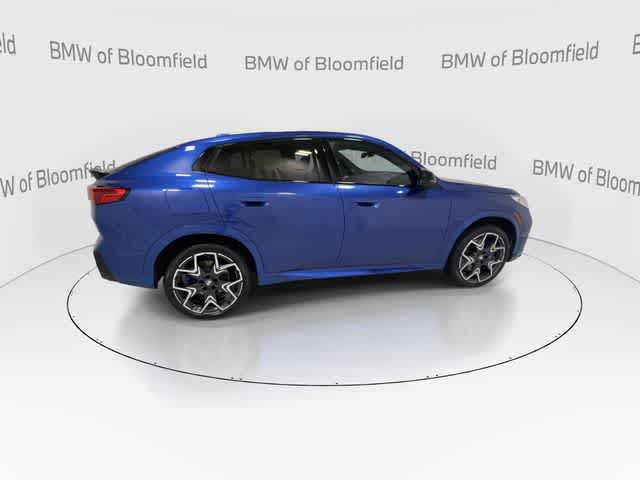 Thumbnail: 2025 BMW X2 - 8