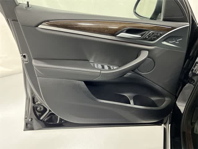 Thumbnail: 2025 BMW X4 - 35