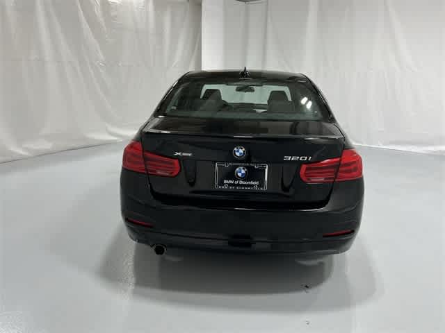 Thumbnail: 2017 BMW 3 Series - 13