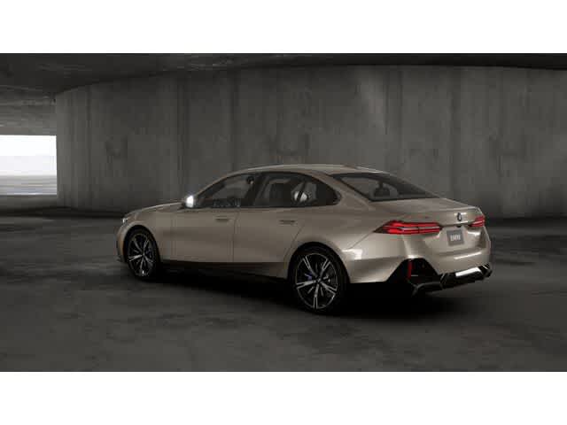Thumbnail: 2026 BMW 5 Series - 2