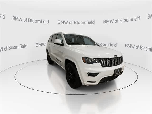 Thumbnail: 2017 Jeep Grand Cherokee - 2