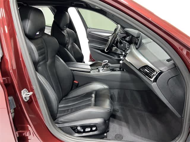 Thumbnail: 2022 BMW M5 - 25