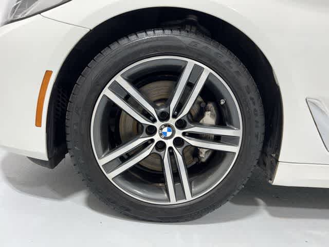 Thumbnail: 2023 BMW 5 Series - 18