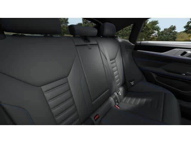 Thumbnail: 2026 BMW 4 Series - 12