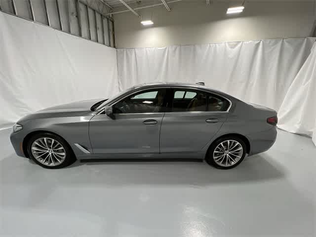 Thumbnail: 2023 BMW 5 Series - 11