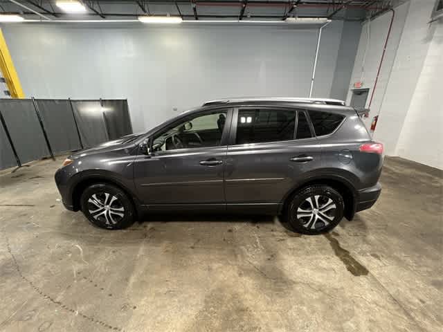 Thumbnail: 2017 Toyota RAV4 - 11