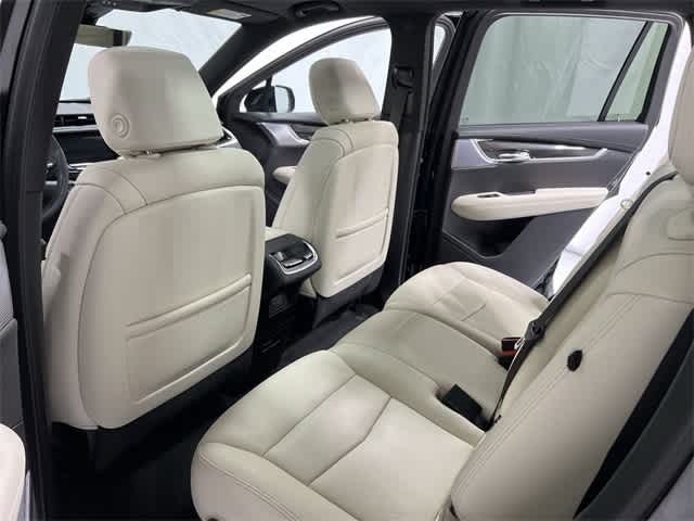 Thumbnail: 2023 Cadillac XT6 - 24