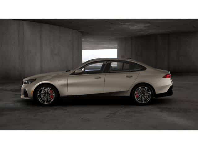 Thumbnail: 2026 BMW 5 Series - 4