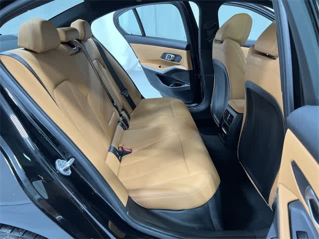 Thumbnail: 2025 BMW 3 Series - 25