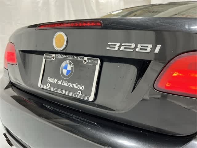 Thumbnail: 2011 BMW 3 Series - 18