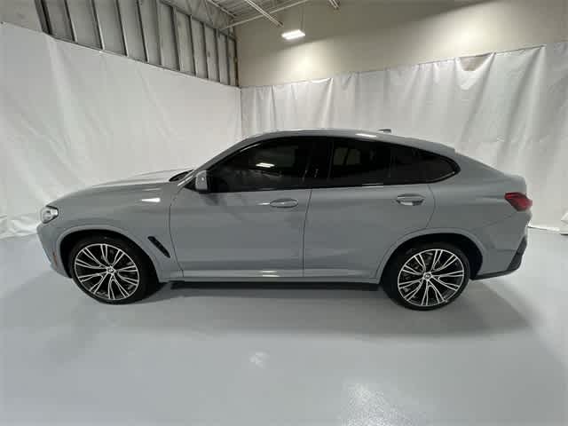 Thumbnail: 2022 BMW X4 - 11