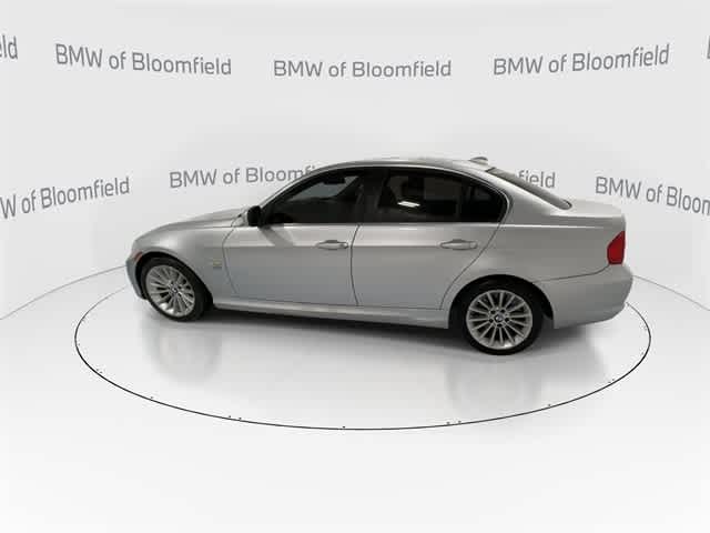 Thumbnail: 2011 BMW 3 Series - 5