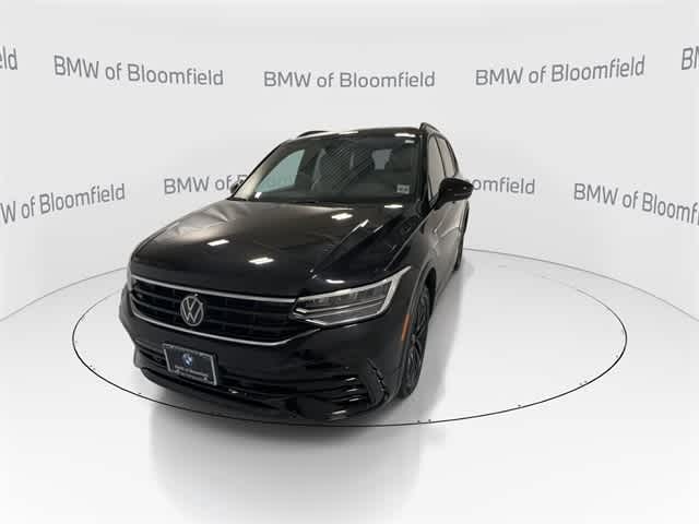 Thumbnail: 2022 Volkswagen Tiguan - 3