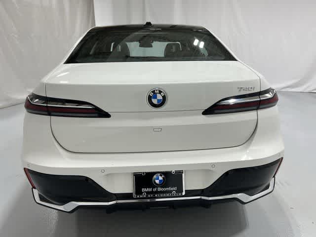 Thumbnail: 2023 BMW 7 Series - 13