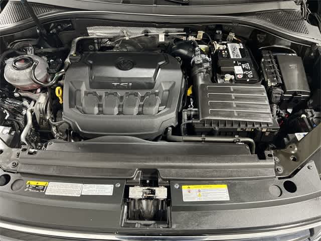 Thumbnail: 2022 Volkswagen Tiguan - 19