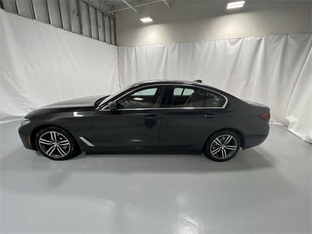 Thumbnail: 2022 BMW 5 Series - 11