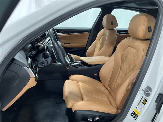 Thumbnail: 2023 BMW 5 Series - 21