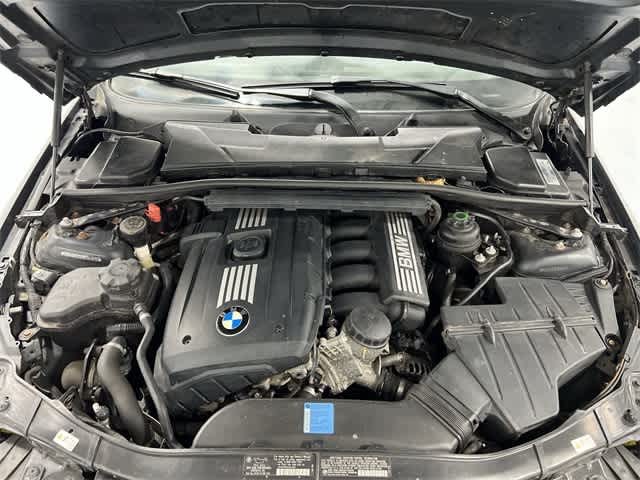 Thumbnail: 2011 BMW 3 Series - 20
