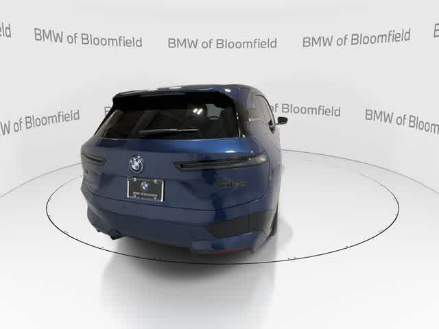 Thumbnail: 2023 BMW iX - 7
