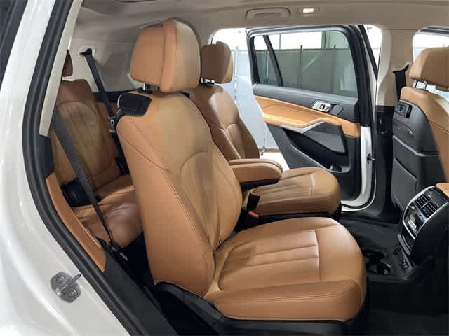 2020 BMW X7 xDrive40i 26